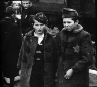 Brothers arrive at Auschwitz
